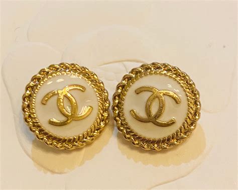 bottoni tipo chanel
